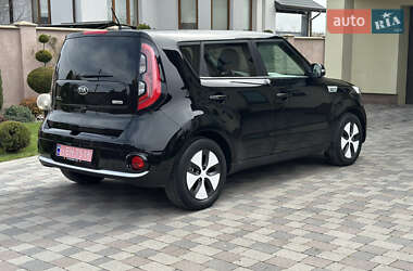 Внедорожник / Кроссовер Kia Soul EV 2017 в 