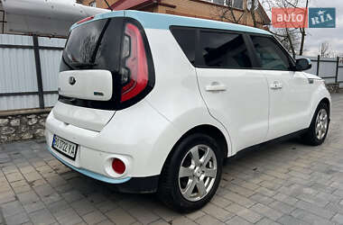 Позашляховик / Кросовер Kia Soul EV 2017 в 