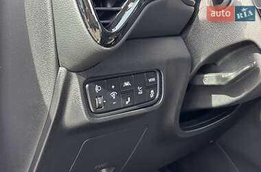 Позашляховик / Кросовер Kia Soul EV 2020 в 