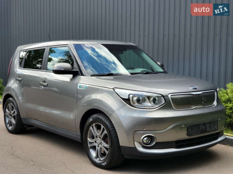 Позашляховик / Кросовер Kia Soul EV 2015 в Києві