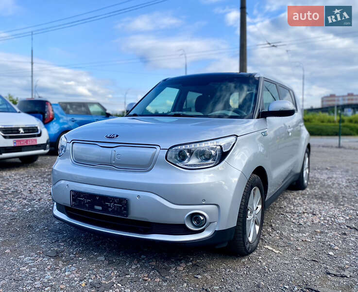 Позашляховик / Кросовер Kia Soul EV 2016 в 