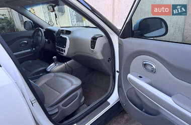 Внедорожник / Кроссовер Kia Soul EV 2015 в 