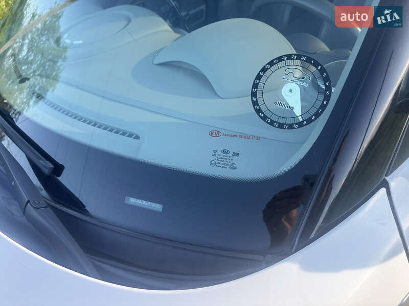 Позашляховик / Кросовер Kia Soul EV 2015 в Верхівцеві