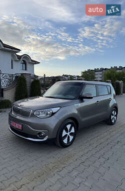 Внедорожник / Кроссовер Kia Soul EV 2016 в Ужгороде