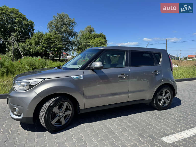 Позашляховик / Кросовер Kia Soul EV 2017 в Луцьку