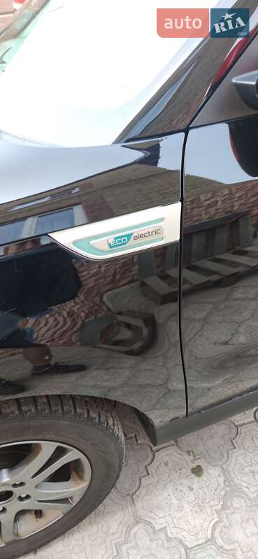 Внедорожник / Кроссовер Kia Soul EV 2015 в Ахтырке