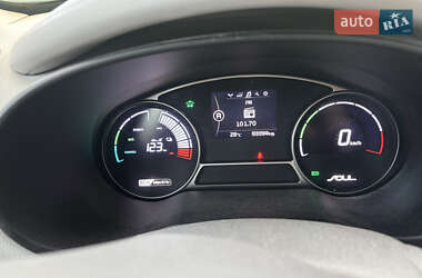 Внедорожник / Кроссовер Kia Soul EV 2016 в Житомире