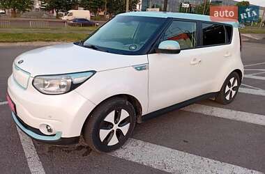 Внедорожник / Кроссовер Kia Soul EV 2015 в Ровно