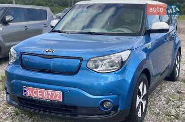 Позашляховик / Кросовер Kia Soul EV 2015 в Новояворівську
