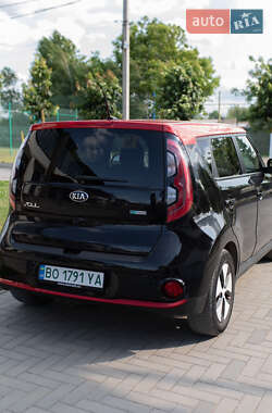 Внедорожник / Кроссовер Kia Soul EV 2015 в 