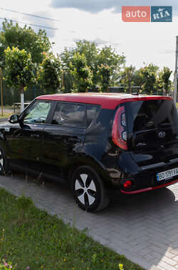 Внедорожник / Кроссовер Kia Soul EV 2015 в 