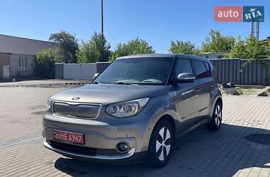 Внедорожник / Кроссовер Kia Soul EV 2015 в Ровно