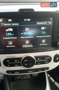 Внедорожник / Кроссовер Kia Soul EV 2015 в Львове