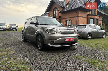 Внедорожник / Кроссовер Kia Soul EV 2015 в Луцке