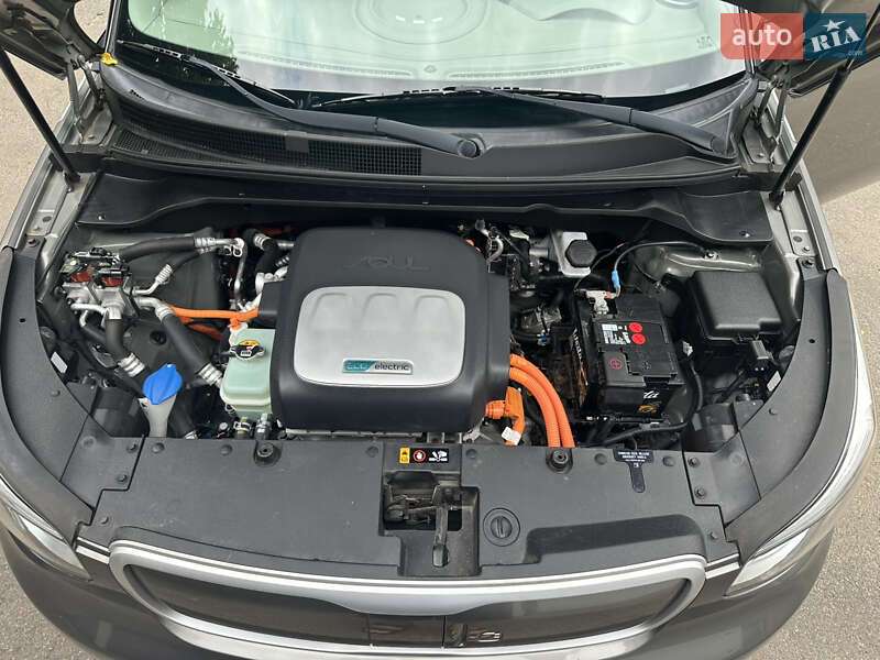 Позашляховик / Кросовер Kia Soul EV 2016 в Києві