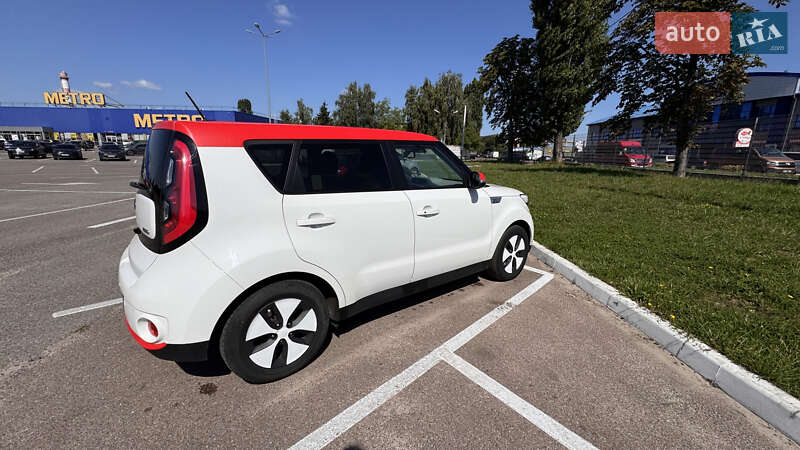 Внедорожник / Кроссовер Kia Soul EV 2015 в Житомире фото 3 Внедорожник / Кроссовер Kia Soul EV 2015 в Житомире