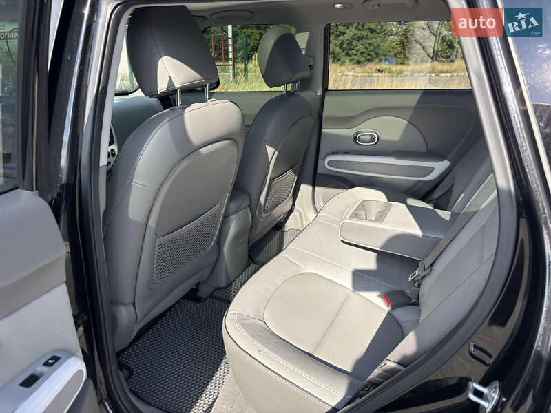 Позашляховик / Кросовер Kia Soul EV 2017 в Дніпрі фото 17 Позашляховик / Кросовер Kia Soul EV 2017 в Дніпрі