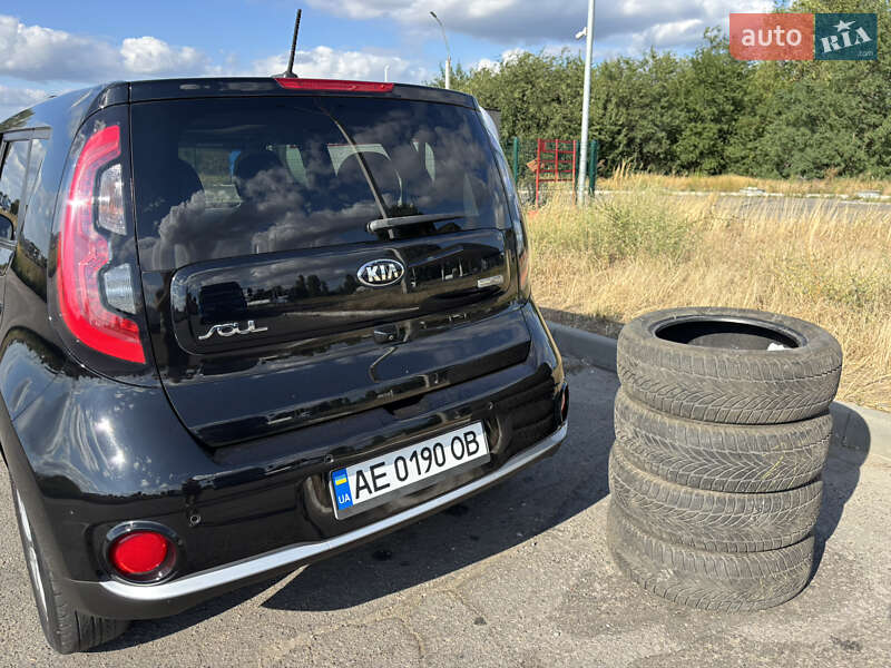 Позашляховик / Кросовер Kia Soul EV 2017 в Дніпрі фото 20 Позашляховик / Кросовер Kia Soul EV 2017 в Дніпрі