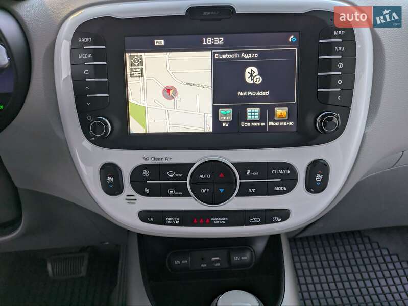 Позашляховик / Кросовер Kia Soul EV 2015 в Сумах фото 10 Позашляховик / Кросовер Kia Soul EV 2015 в Сумах