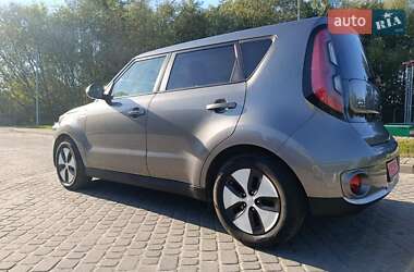Внедорожник / Кроссовер Kia Soul EV 2015 в 