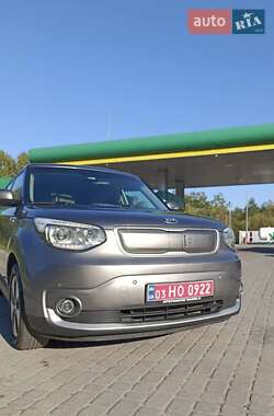 Внедорожник / Кроссовер Kia Soul EV 2015 в 