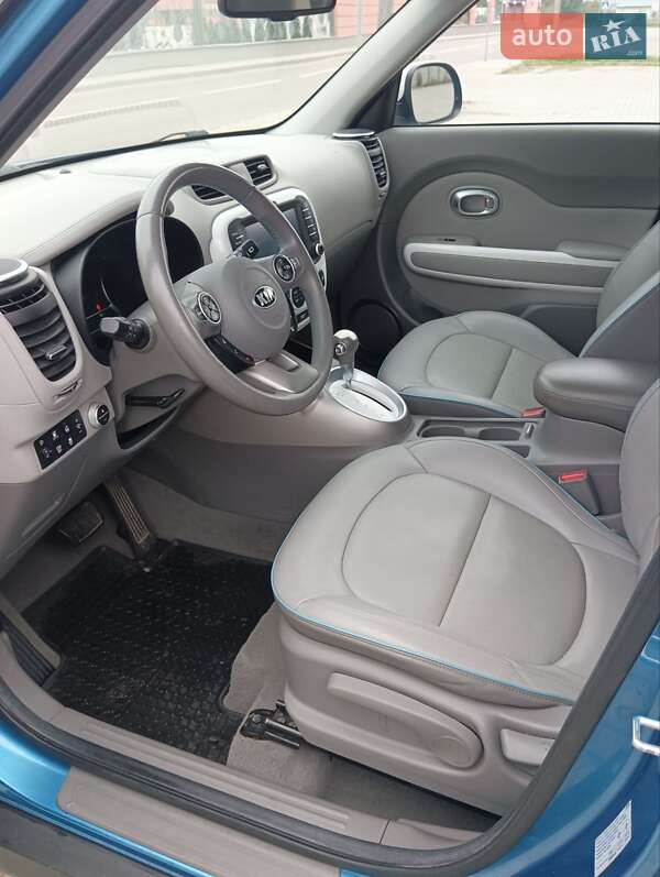Внедорожник / Кроссовер Kia Soul EV 2016 в Дрогобыче
