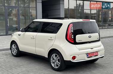 Внедорожник / Кроссовер Kia Soul EV 2017 в 