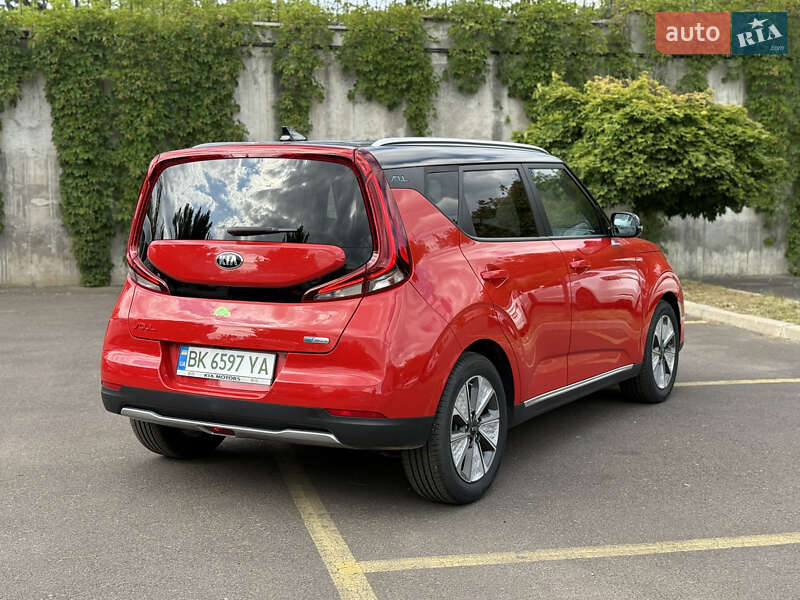 Позашляховик / Кросовер Kia Soul EV 2020 в Рівному