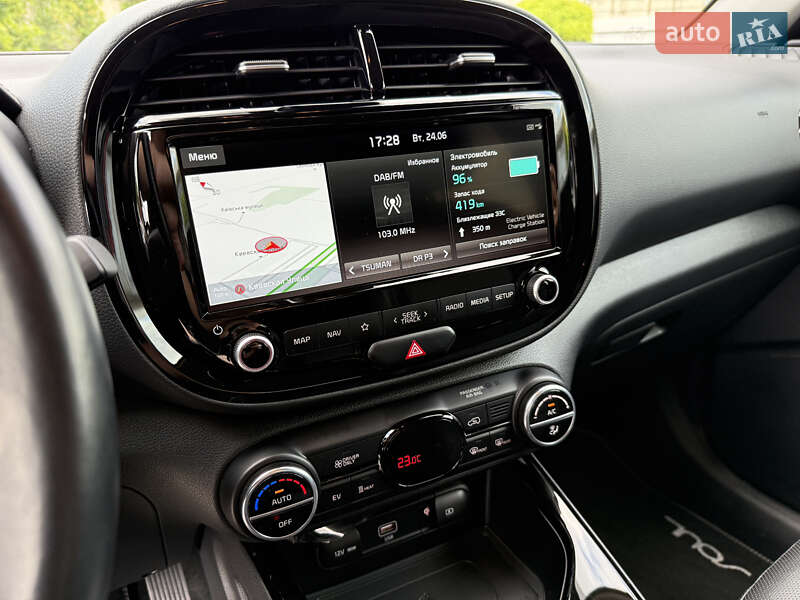 Позашляховик / Кросовер Kia Soul EV 2020 в Рівному