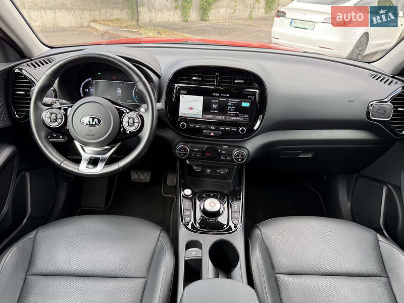 Позашляховик / Кросовер Kia Soul EV 2020 в Рівному