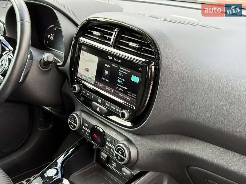 Позашляховик / Кросовер Kia Soul EV 2020 в Рівному