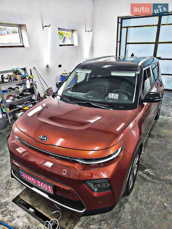 Внедорожник / Кроссовер Kia Soul EV 2020 в Луцке
