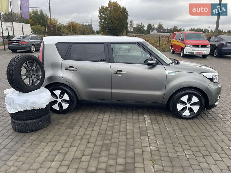 Позашляховик / Кросовер Kia Soul EV 2015 в Луцьку фото 7 Позашляховик / Кросовер Kia Soul EV 2015 в Луцьку