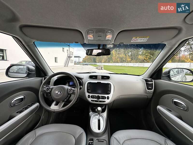 Позашляховик / Кросовер Kia Soul EV 2015 в Луцьку