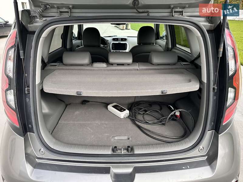 Позашляховик / Кросовер Kia Soul EV 2015 в Луцьку
