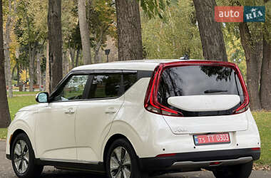 Позашляховик / Кросовер Kia Soul EV 2022 в  фото 5 Позашляховик / Кросовер Kia Soul EV 2022 в