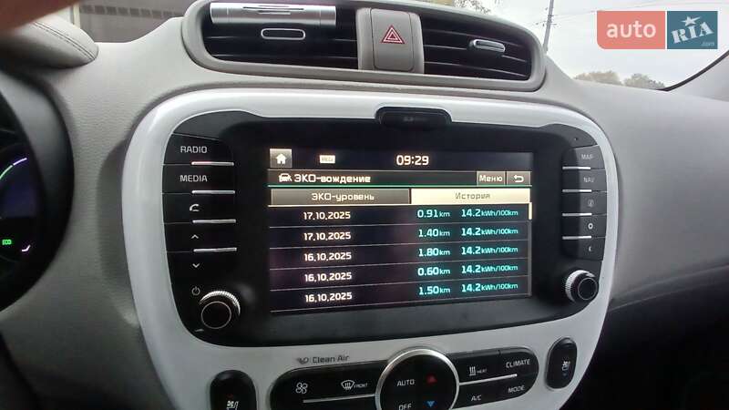 Позашляховик / Кросовер Kia Soul EV 2015 в Тернополі фото 13 Позашляховик / Кросовер Kia Soul EV 2015 в Тернополі