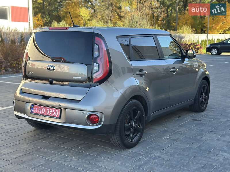 Внедорожник / Кроссовер Kia Soul EV 2015 в Луцке фото 9 Внедорожник / Кроссовер Kia Soul EV 2015 в Луцке