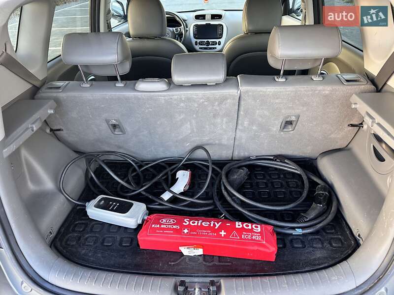 Внедорожник / Кроссовер Kia Soul EV 2015 в Луцке фото 14 Внедорожник / Кроссовер Kia Soul EV 2015 в Луцке