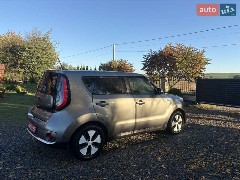 Позашляховик / Кросовер Kia Soul EV 2016 в Луцьку фото 5 Позашляховик / Кросовер Kia Soul EV 2016 в Луцьку