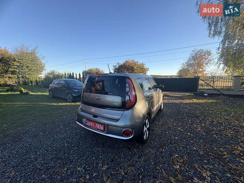 Позашляховик / Кросовер Kia Soul EV 2016 в Луцьку фото 14 Позашляховик / Кросовер Kia Soul EV 2016 в Луцьку