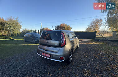Внедорожник / Кроссовер Kia Soul EV 2016 в 