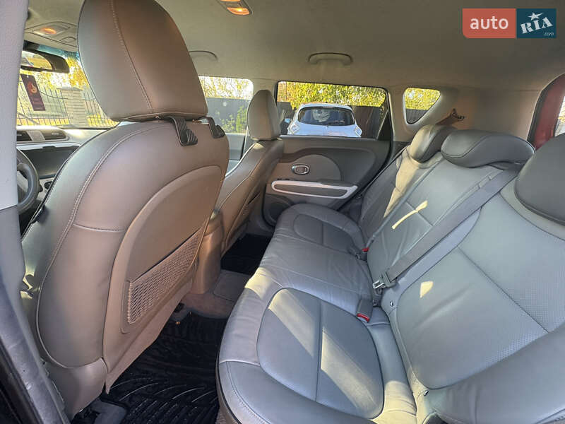 Позашляховик / Кросовер Kia Soul EV 2015 в Луцьку фото 20 Позашляховик / Кросовер Kia Soul EV 2015 в Луцьку