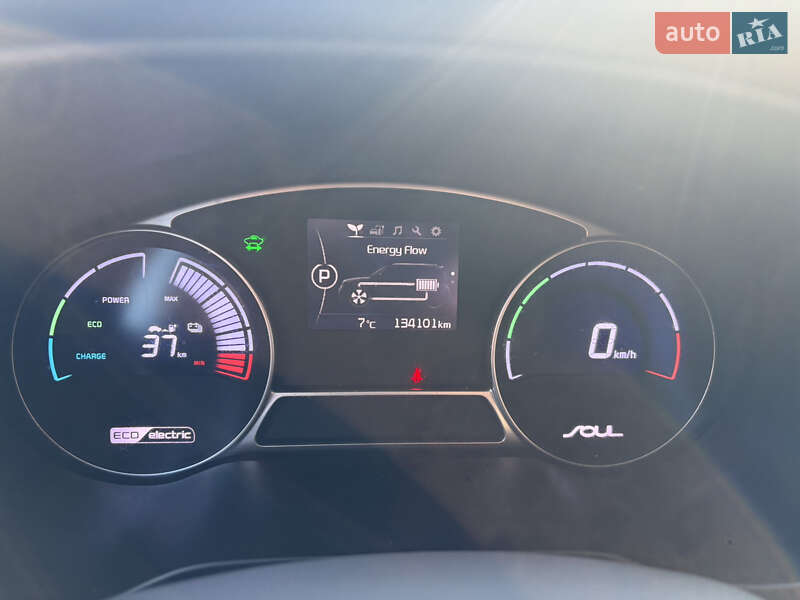 Позашляховик / Кросовер Kia Soul EV 2015 в Луцьку фото 26 Позашляховик / Кросовер Kia Soul EV 2015 в Луцьку