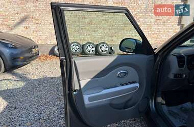 Позашляховик / Кросовер Kia Soul EV 2015 в  фото 17 Позашляховик / Кросовер Kia Soul EV 2015 в