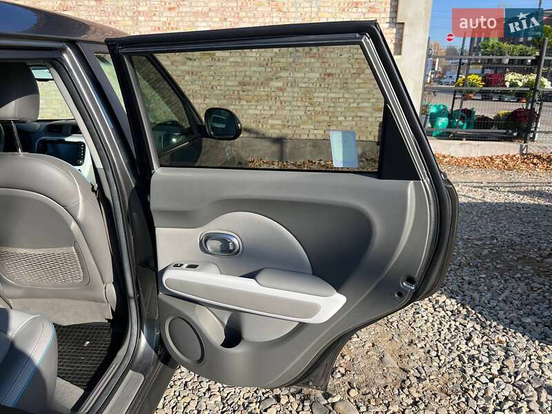 Позашляховик / Кросовер Kia Soul EV 2015 в Коломиї фото 19 Позашляховик / Кросовер Kia Soul EV 2015 в Коломиї