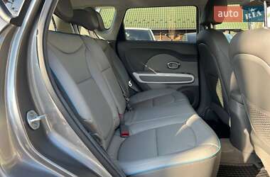 Позашляховик / Кросовер Kia Soul EV 2015 в  фото 28 Позашляховик / Кросовер Kia Soul EV 2015 в