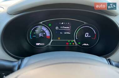 Позашляховик / Кросовер Kia Soul EV 2015 в  фото 31 Позашляховик / Кросовер Kia Soul EV 2015 в