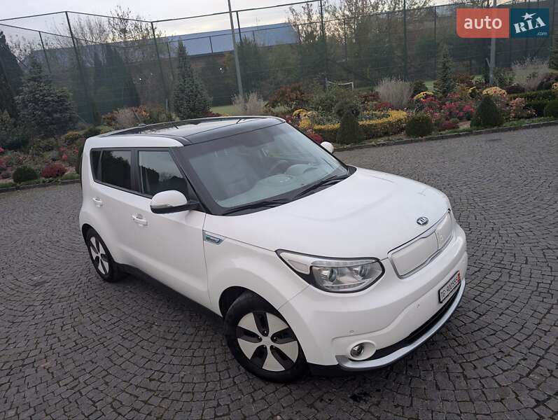 Позашляховик / Кросовер Kia Soul EV 2015 в Жовкві фото 4 Позашляховик / Кросовер Kia Soul EV 2015 в Жовкві