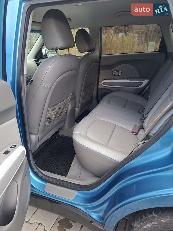 Внедорожник / Кроссовер Kia Soul EV 2016 в Дрогобыче фото 19 Внедорожник / Кроссовер Kia Soul EV 2016 в Дрогобыче
